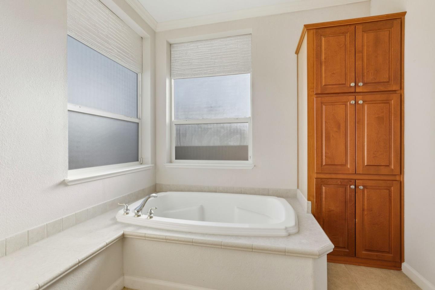 Detail Gallery Image 28 of 38 For 320 Chateau La Salle Dr #320,  San Jose,  CA 95111 - 3 Beds | 2 Baths