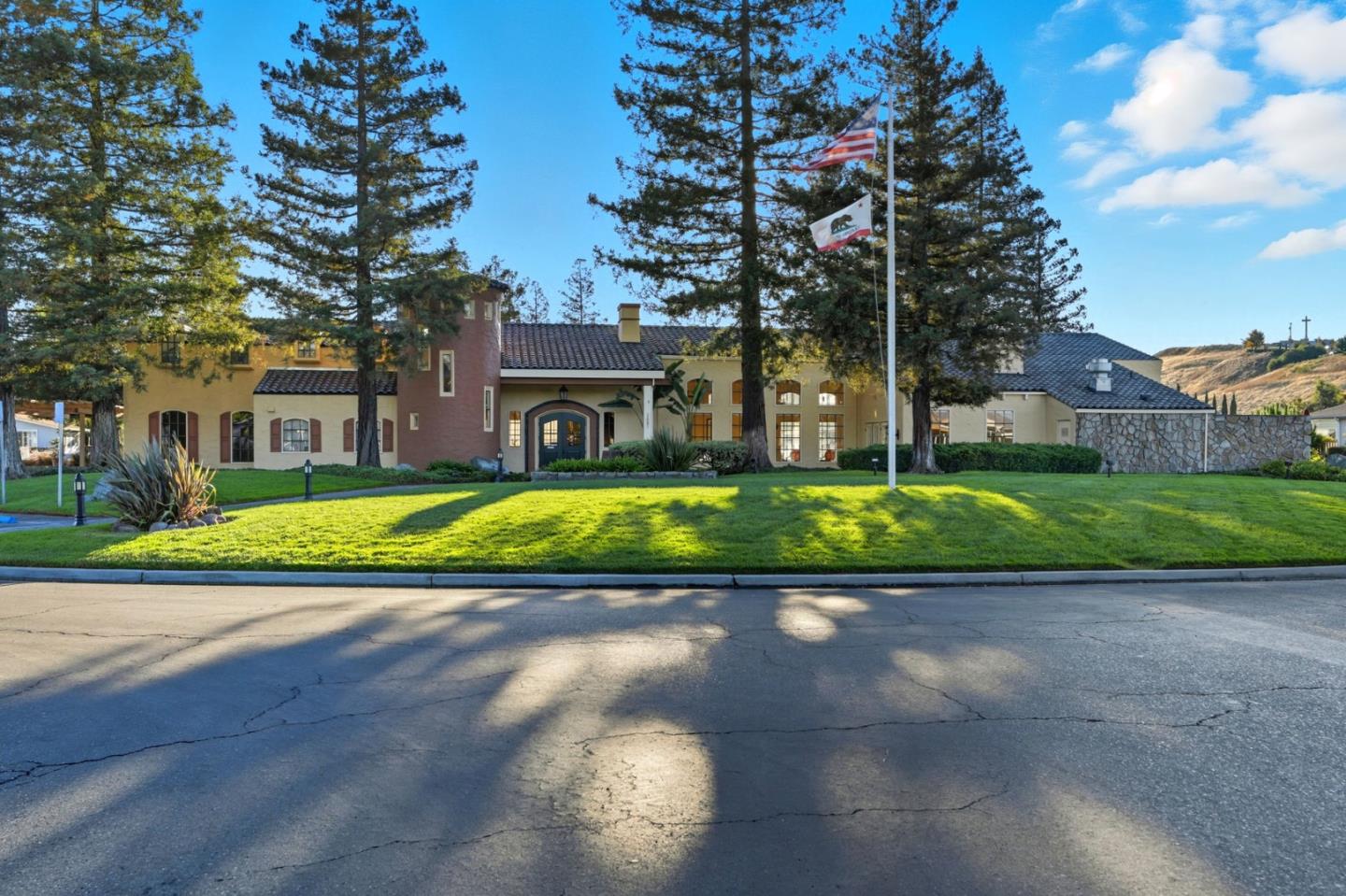 Detail Gallery Image 35 of 38 For 320 Chateau La Salle Dr #320,  San Jose,  CA 95111 - 3 Beds | 2 Baths