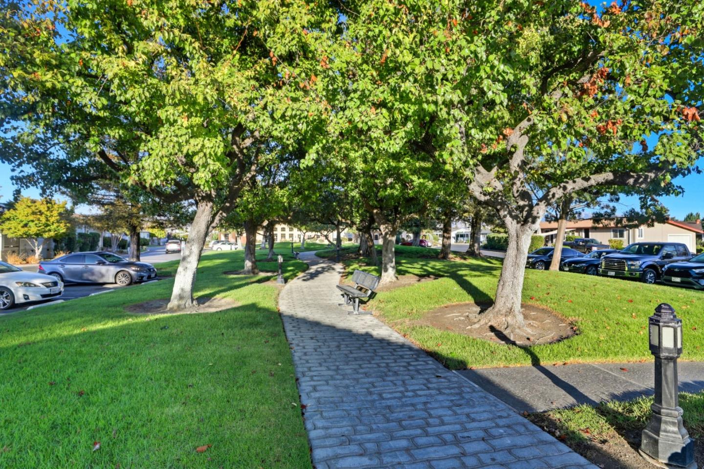 Detail Gallery Image 36 of 38 For 320 Chateau La Salle Dr #320,  San Jose,  CA 95111 - 3 Beds | 2 Baths