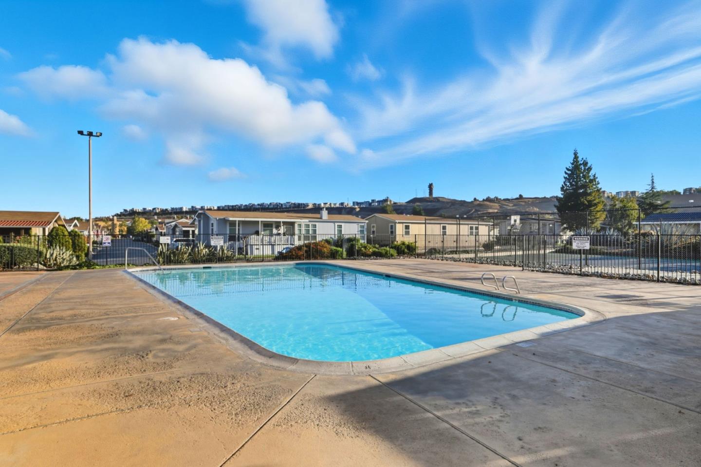 Detail Gallery Image 38 of 38 For 320 Chateau La Salle Dr #320,  San Jose,  CA 95111 - 3 Beds | 2 Baths