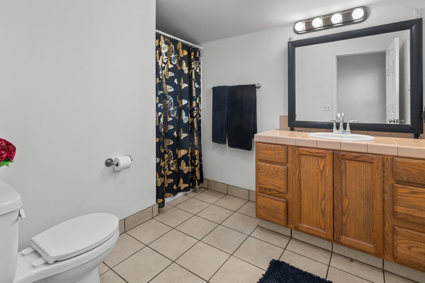 South 3rd, King City, CA, 93930