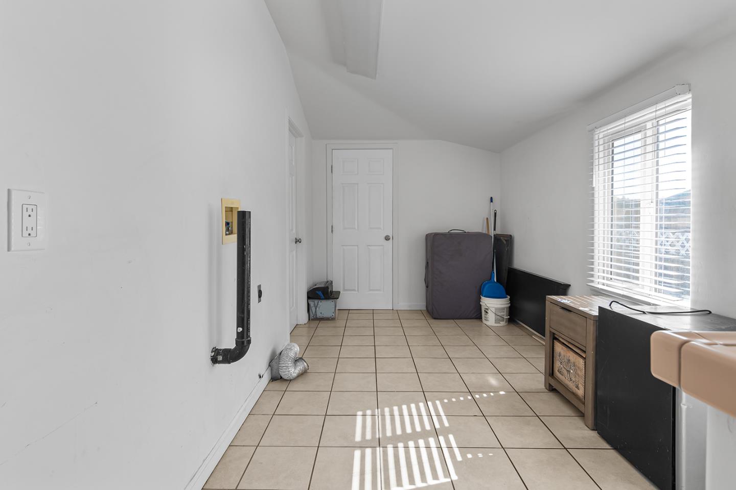 South 3rd, King City, CA, 93930