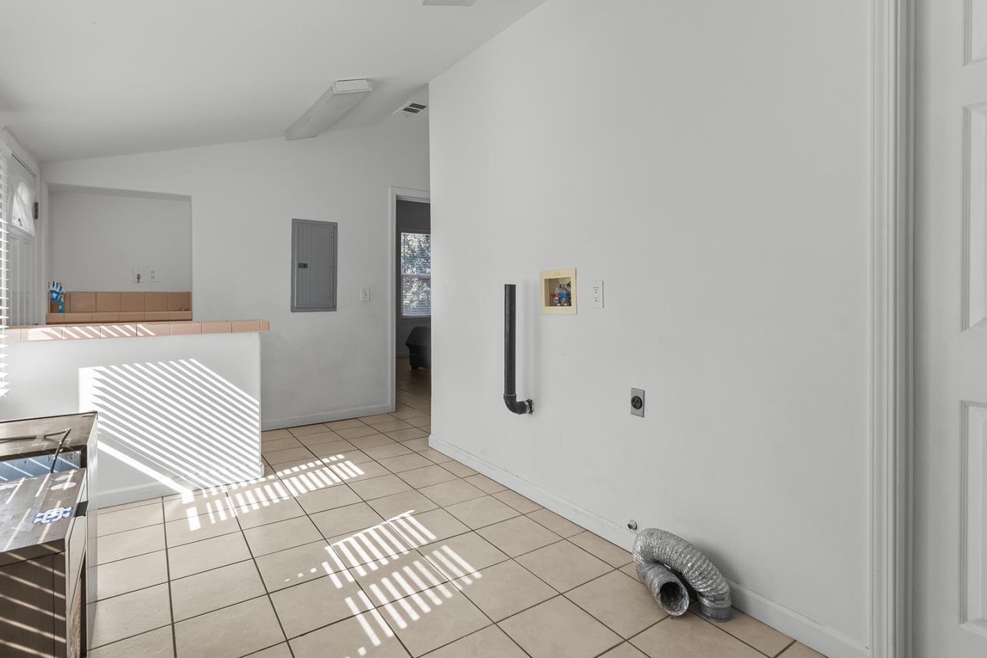 South 3rd, King City, CA, 93930