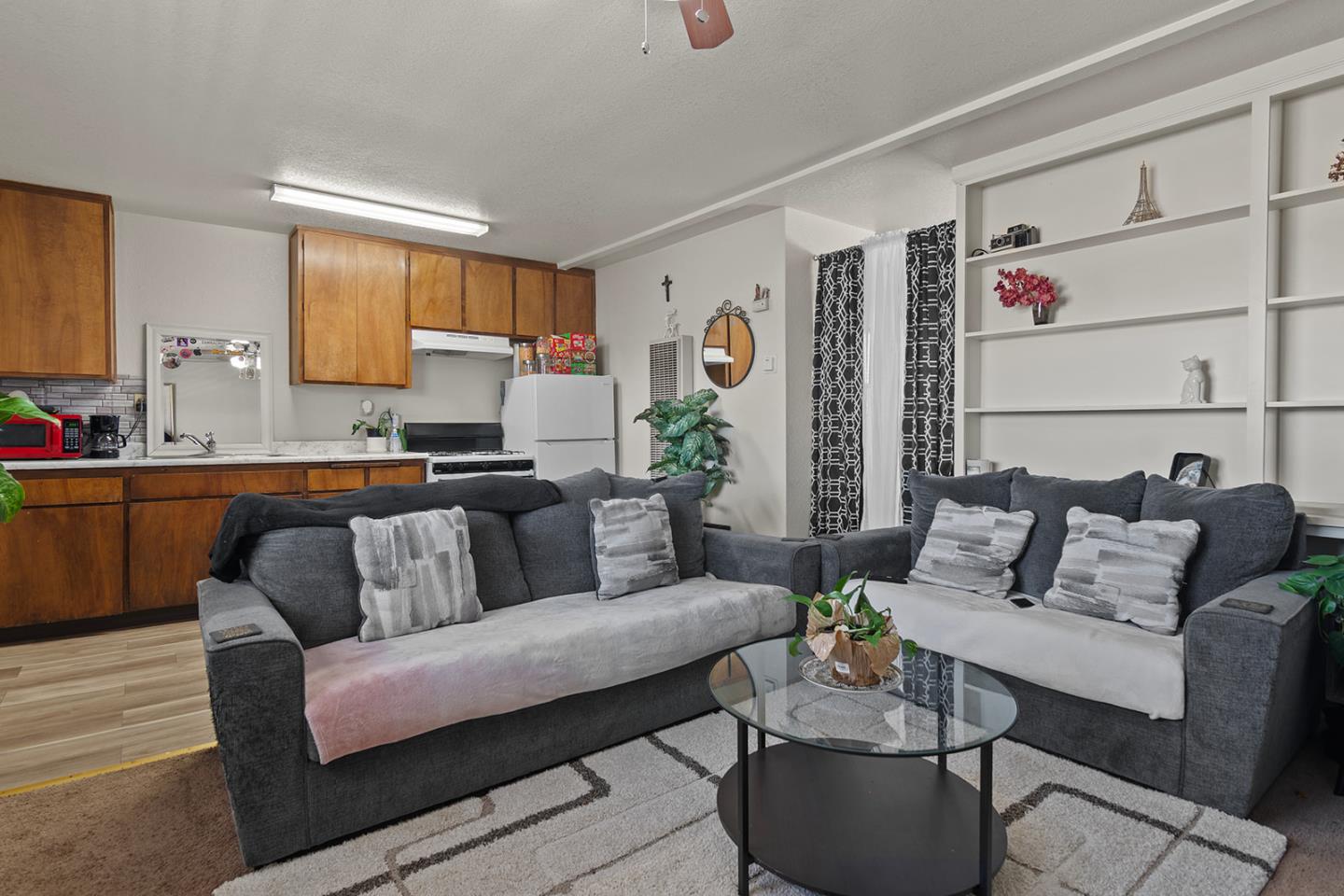 South 3rd, King City, CA, 93930