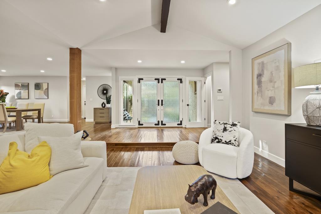 Detail Gallery Image 20 of 52 For 21073 Christensen Dr, Cupertino,  CA 95014 - 4 Beds | 2/1 Baths