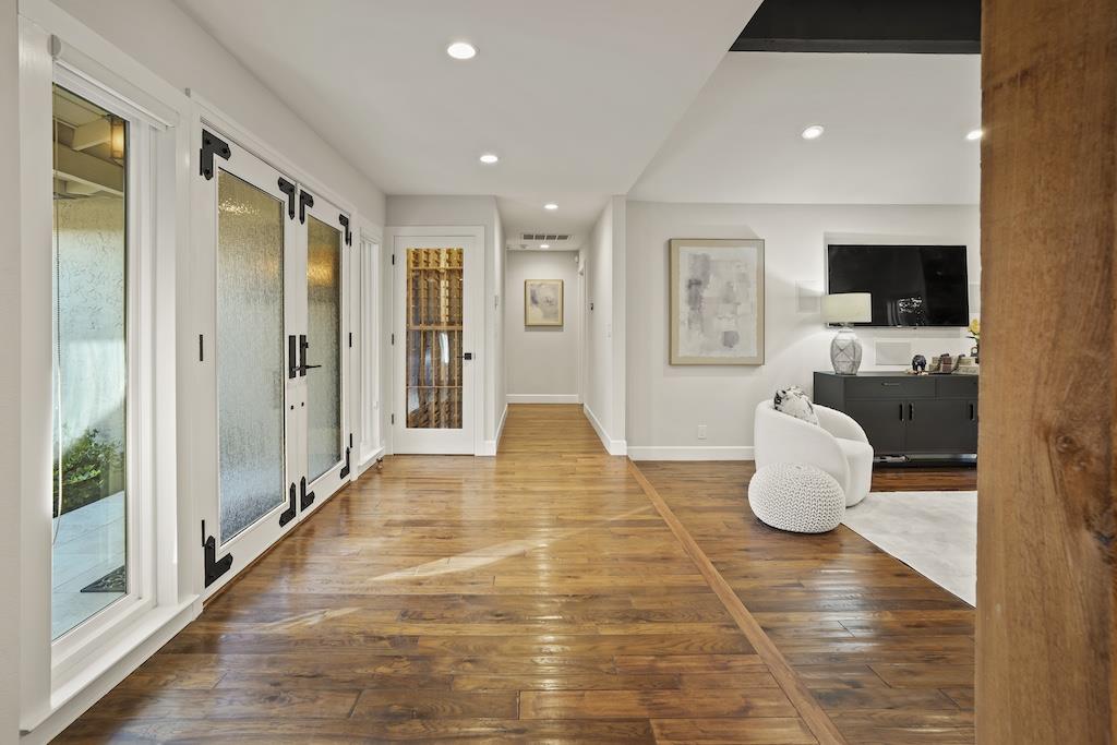 Detail Gallery Image 26 of 52 For 21073 Christensen Dr, Cupertino,  CA 95014 - 4 Beds | 2/1 Baths