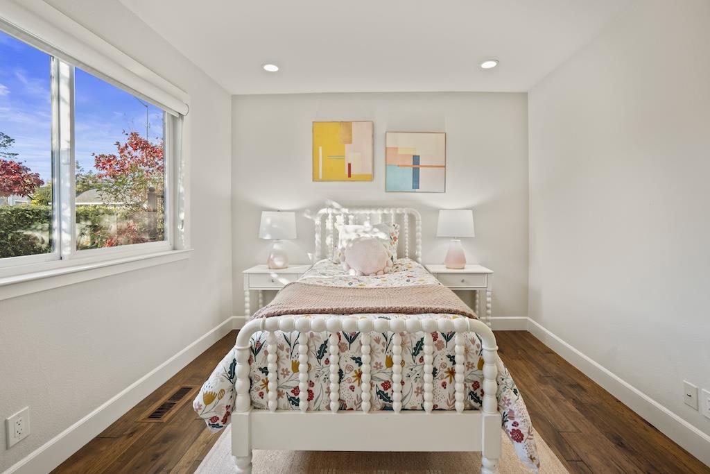 Detail Gallery Image 33 of 52 For 21073 Christensen Dr, Cupertino,  CA 95014 - 4 Beds | 2/1 Baths