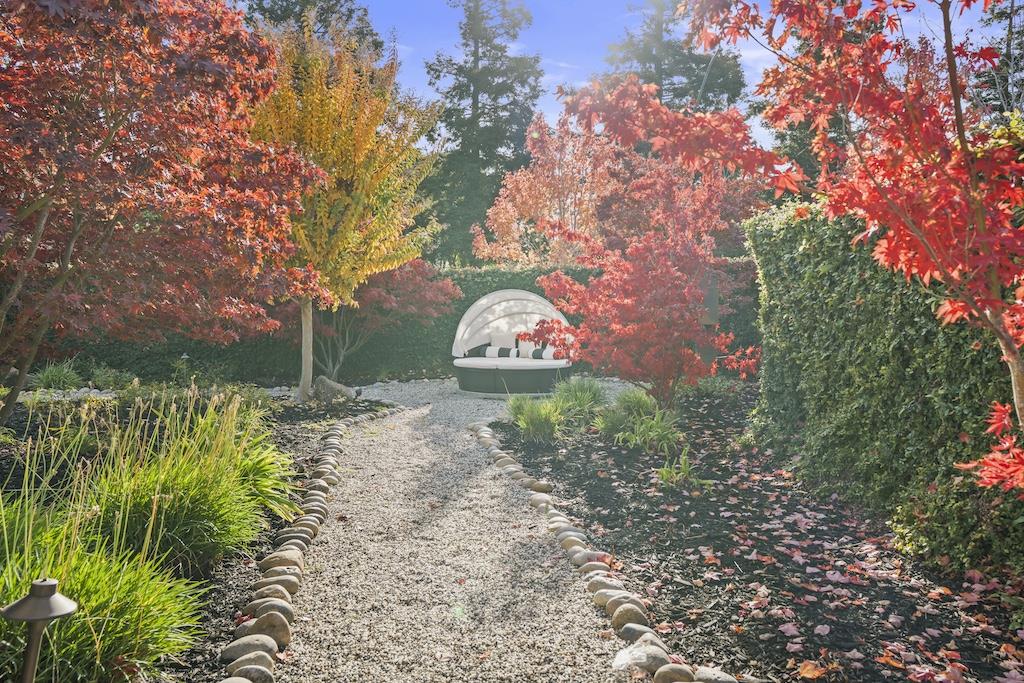 Detail Gallery Image 6 of 52 For 21073 Christensen Dr, Cupertino,  CA 95014 - 4 Beds | 2/1 Baths