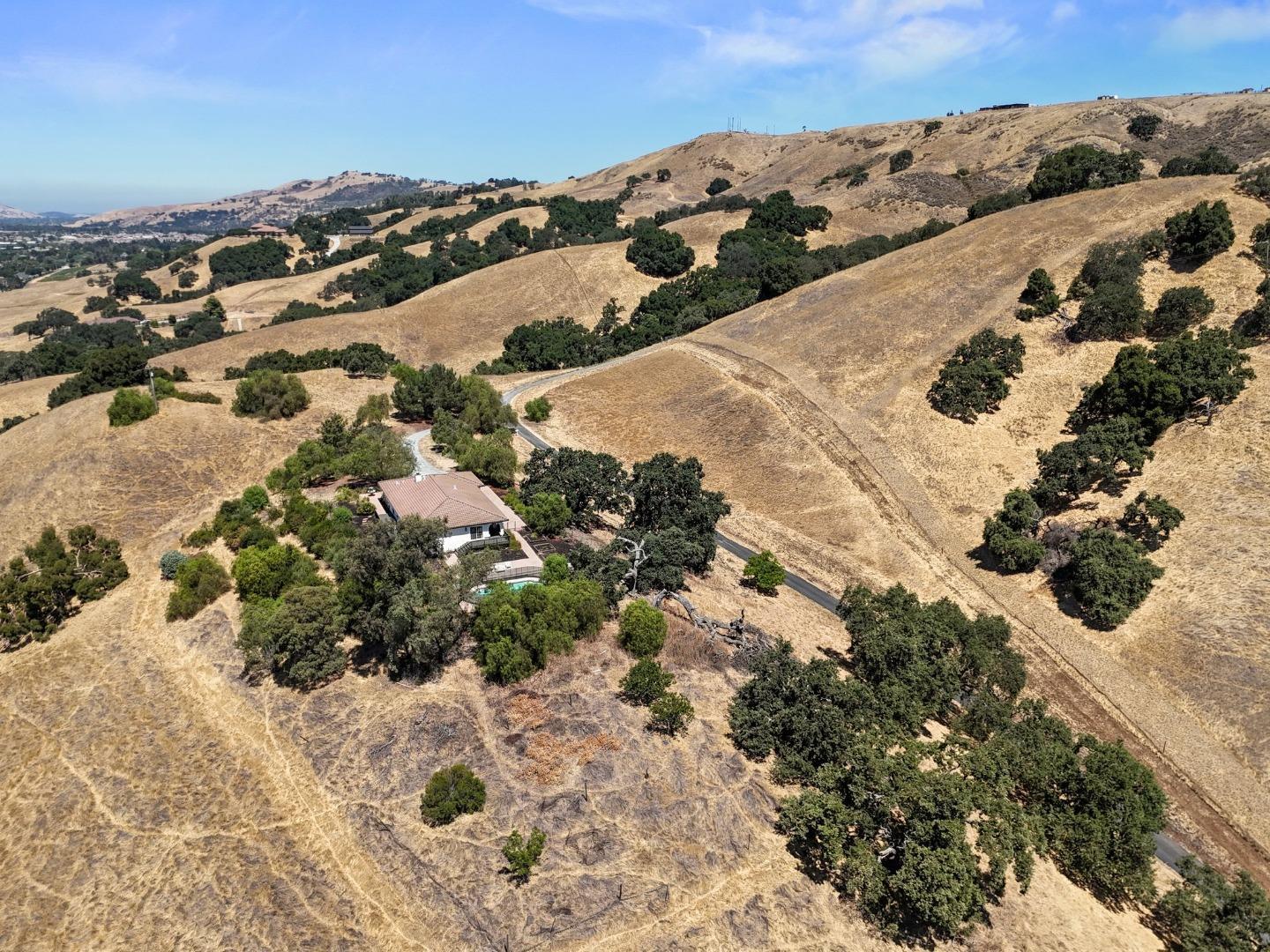 Detail Gallery Image 53 of 66 For 17101 Kruse Ranch Ln, Morgan Hill,  CA 95037 - – Beds | – Baths