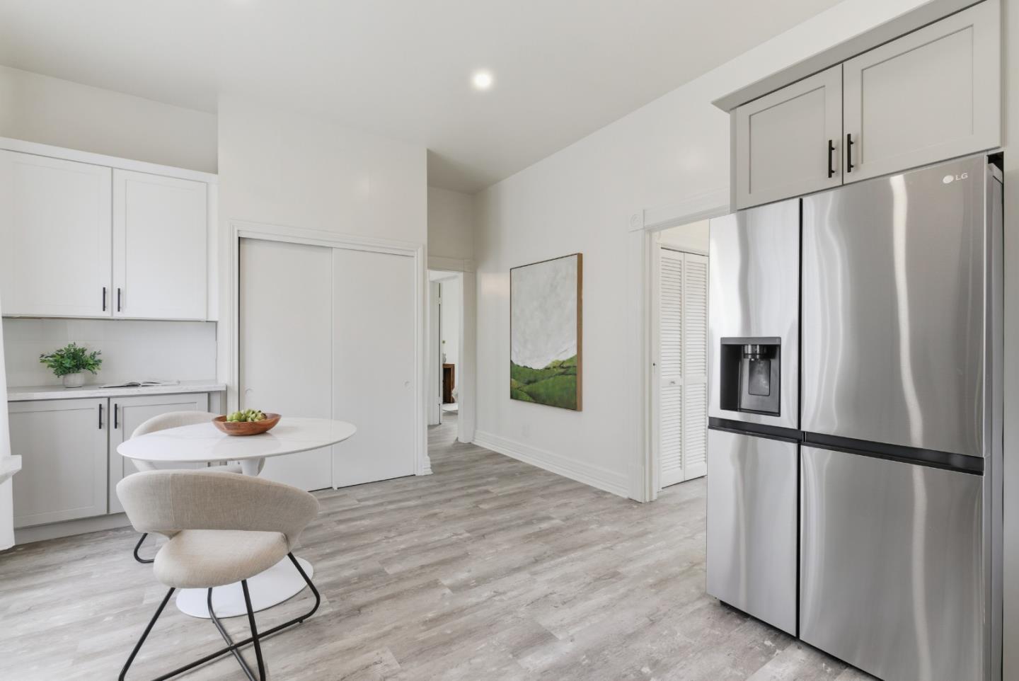 Detail Gallery Image 14 of 41 For 740 59th St, Oakland,  CA 94609 - 5 Beds | 2 Baths