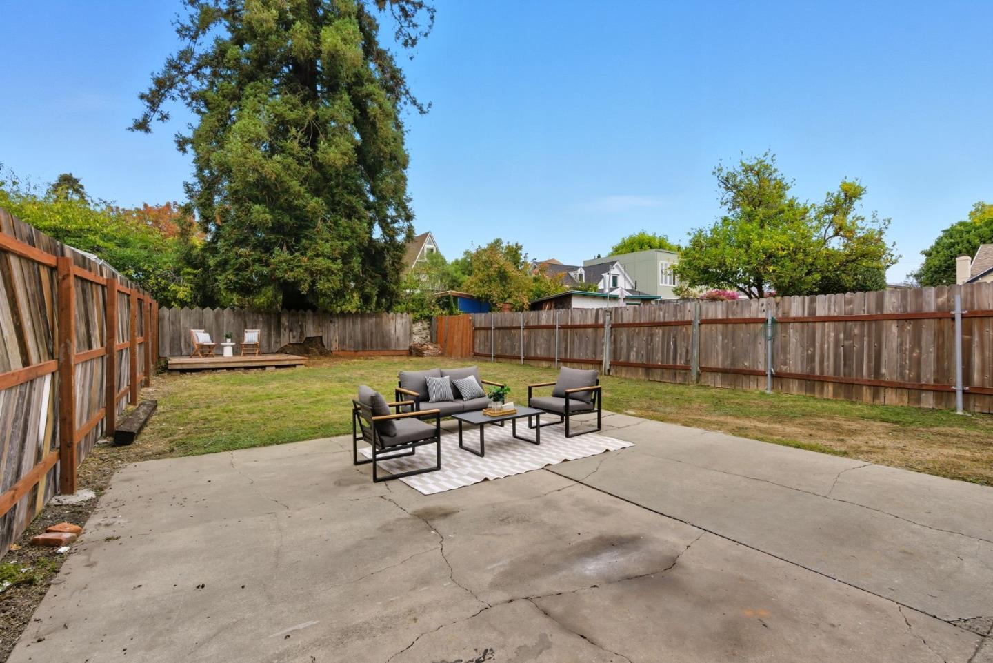 Detail Gallery Image 36 of 41 For 740 59th St, Oakland,  CA 94609 - 5 Beds | 2 Baths