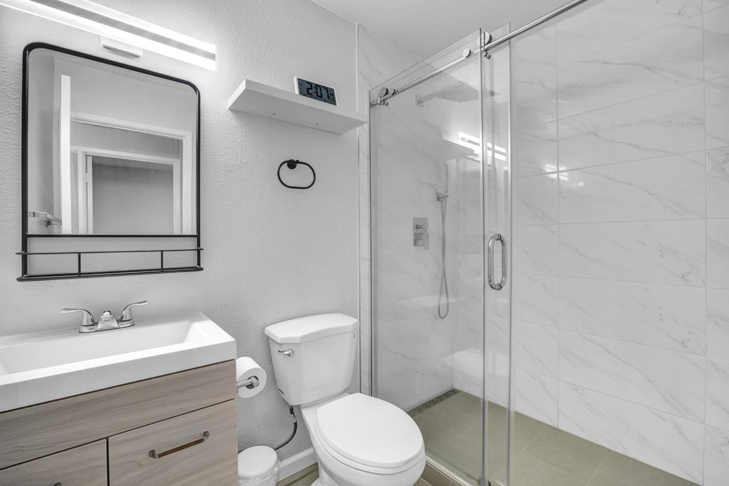 Detail Gallery Image 20 of 42 For 610 Skyway Dr, San Jose,  CA 95111 - 3 Beds | 3 Baths