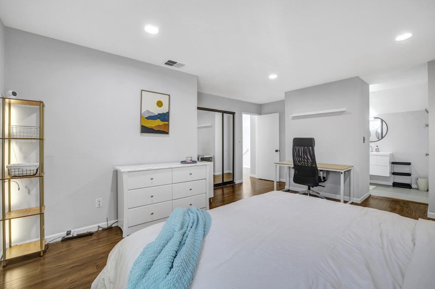 Detail Gallery Image 28 of 42 For 610 Skyway Dr, San Jose,  CA 95111 - 3 Beds | 3 Baths