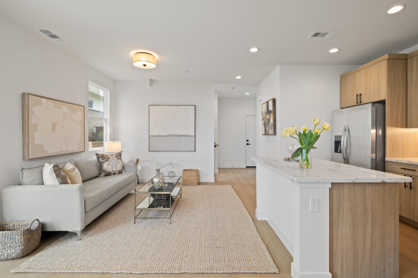 Detail Gallery Image 8 of 28 For 807 Fassler Ave, Pacifica,  CA 94044 - 3 Beds | 2/1 Baths