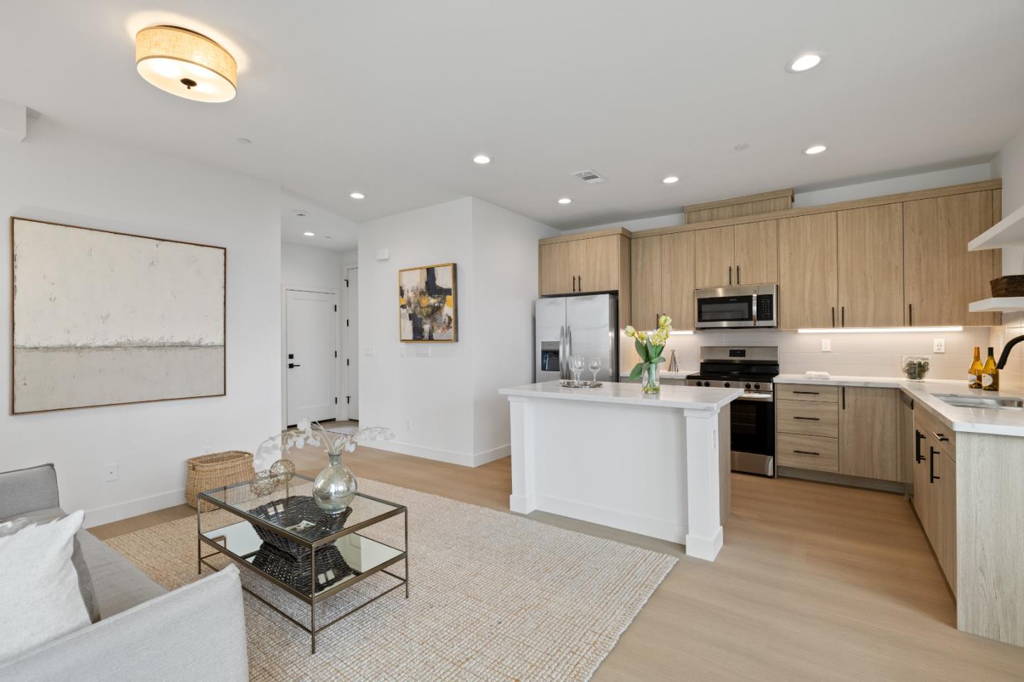 Detail Gallery Image 9 of 28 For 807 Fassler Ave, Pacifica,  CA 94044 - 3 Beds | 2/1 Baths