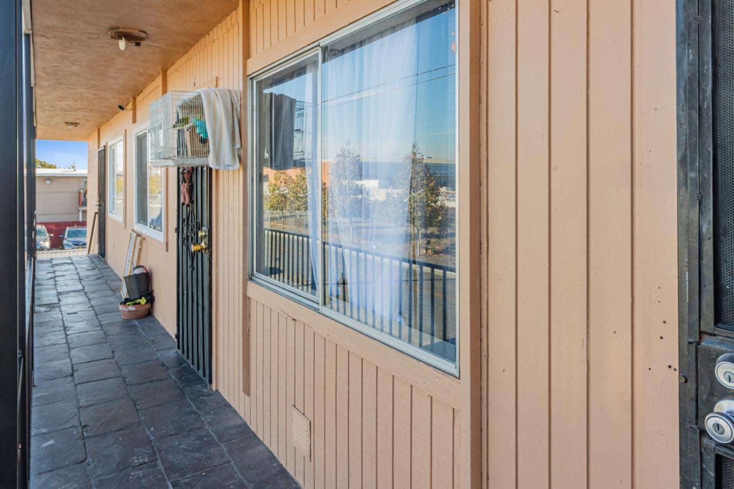 Detail Gallery Image 10 of 88 For 748 Clara St, Oakland,  CA 94603 - – Beds | – Baths