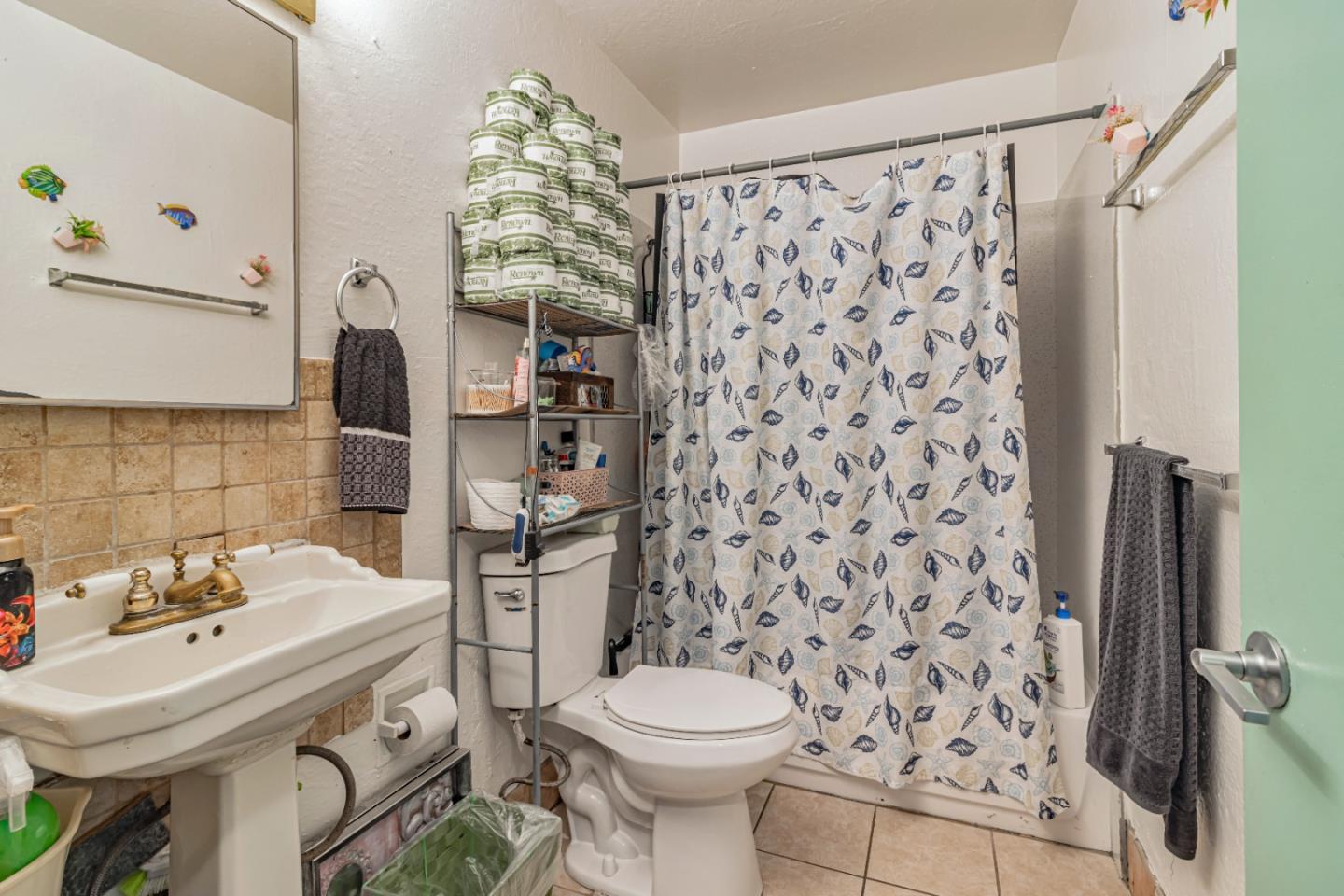 Detail Gallery Image 79 of 88 For 748 Clara St, Oakland,  CA 94603 - – Beds | – Baths