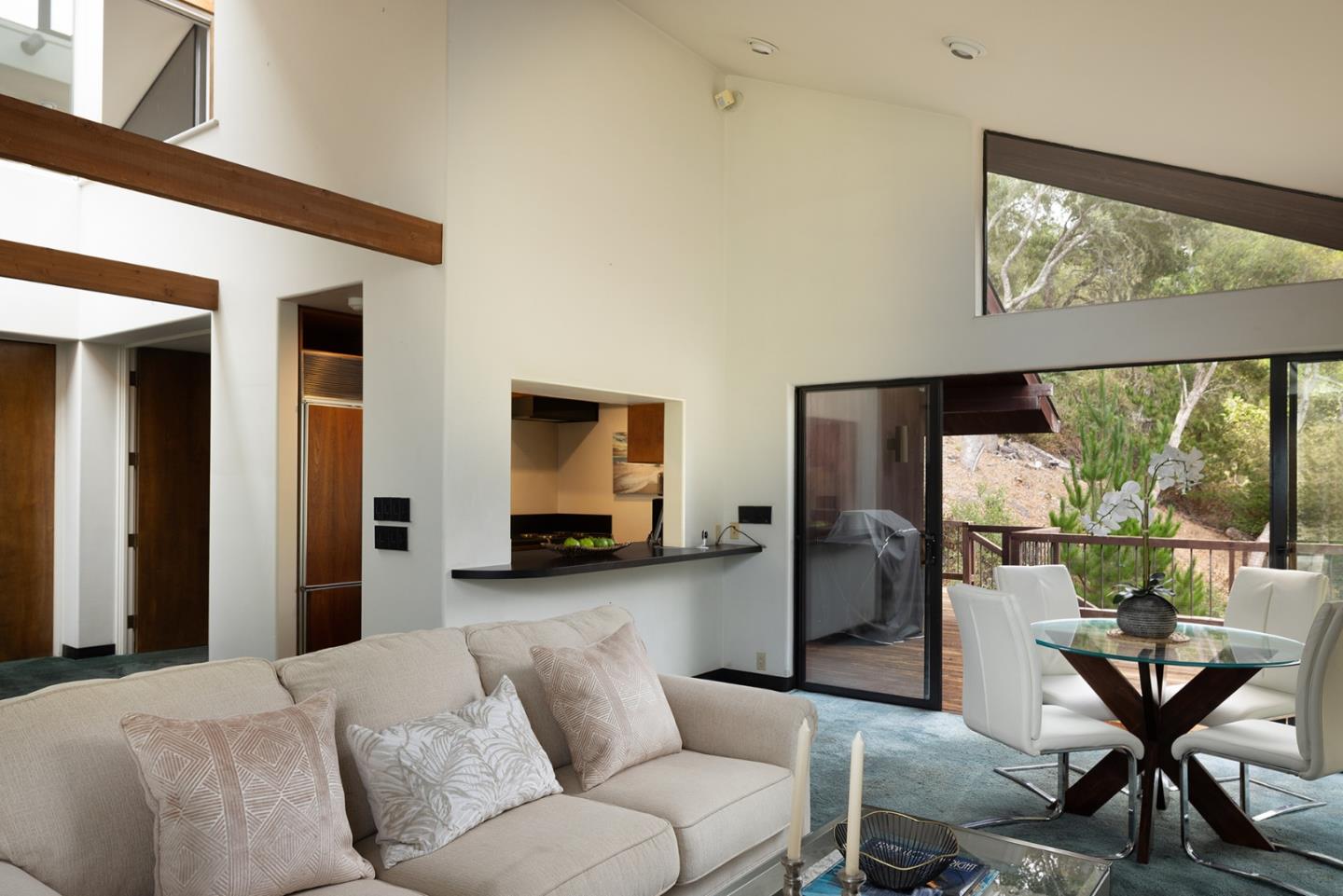 Detail Gallery Image 10 of 41 For 571 Viejo Rd, Carmel,  CA 93923 - 4 Beds | 5/1 Baths