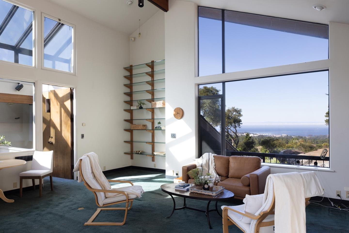 Detail Gallery Image 13 of 41 For 571 Viejo Rd, Carmel,  CA 93923 - 4 Beds | 5/1 Baths