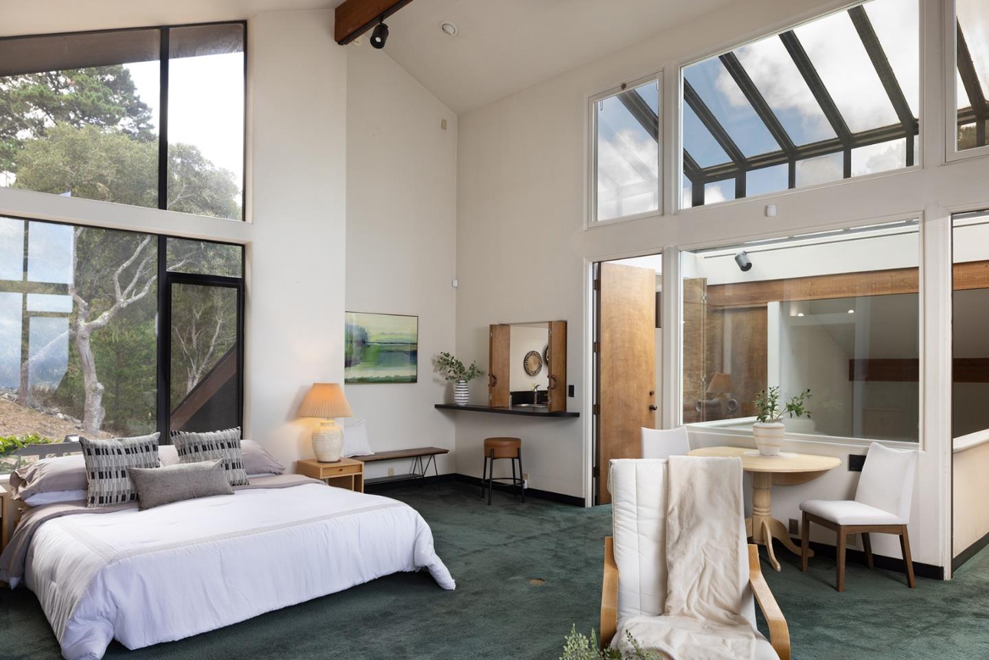 Detail Gallery Image 15 of 41 For 571 Viejo Rd, Carmel,  CA 93923 - 4 Beds | 5/1 Baths