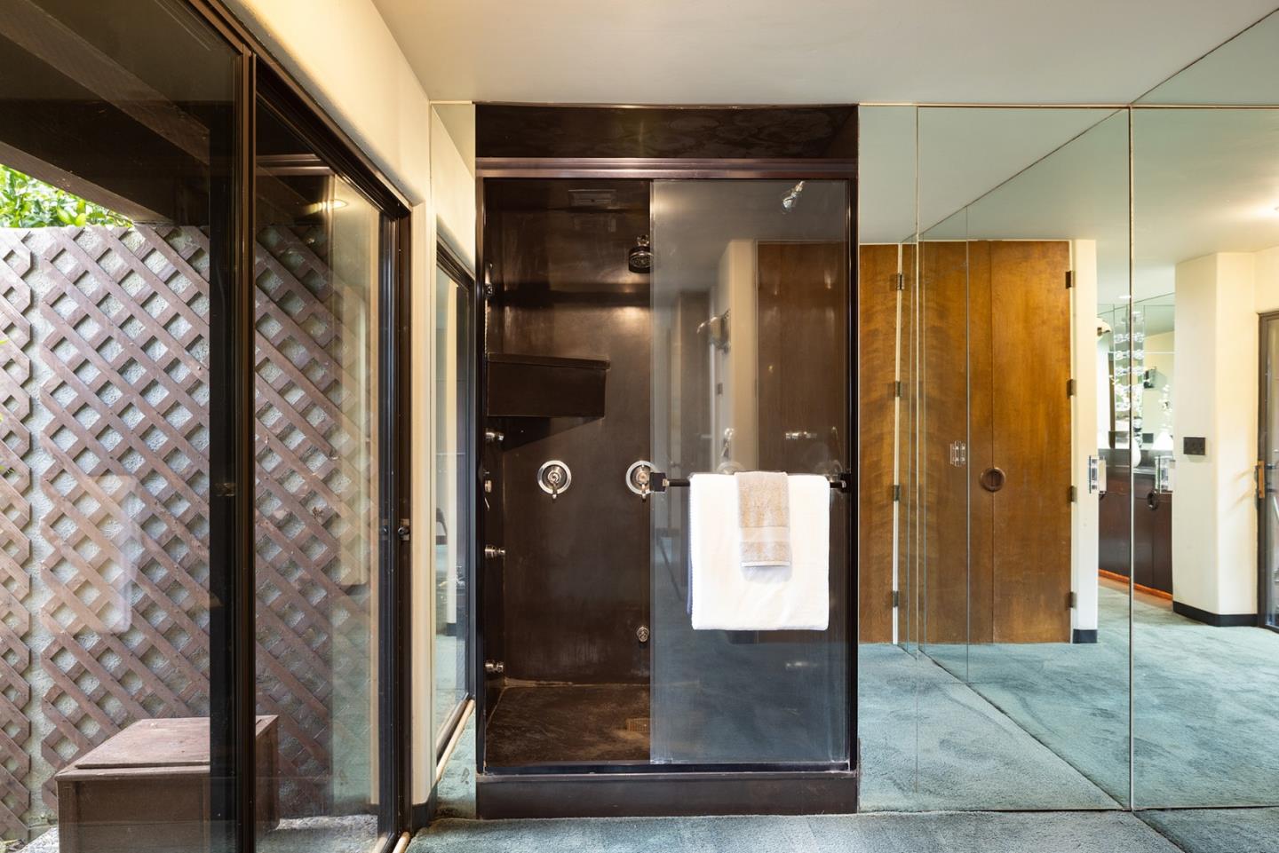 Detail Gallery Image 21 of 41 For 571 Viejo Rd, Carmel,  CA 93923 - 4 Beds | 5/1 Baths