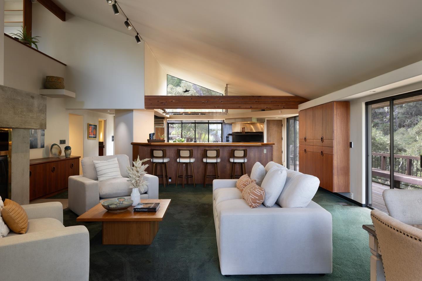 Detail Gallery Image 30 of 41 For 571 Viejo Rd, Carmel,  CA 93923 - 4 Beds | 5/1 Baths