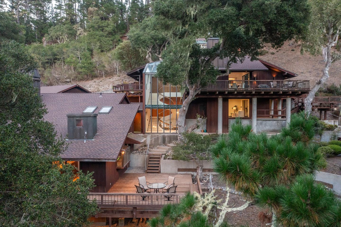 Detail Gallery Image 4 of 41 For 571 Viejo Rd, Carmel,  CA 93923 - 4 Beds | 5/1 Baths