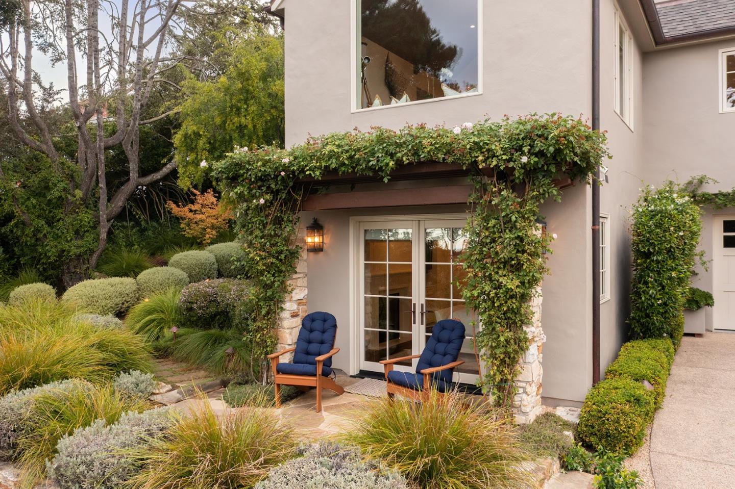 Detail Gallery Image 16 of 33 For 24429 Portola Ave, Carmel,  CA 93923 - 4 Beds | 3/1 Baths