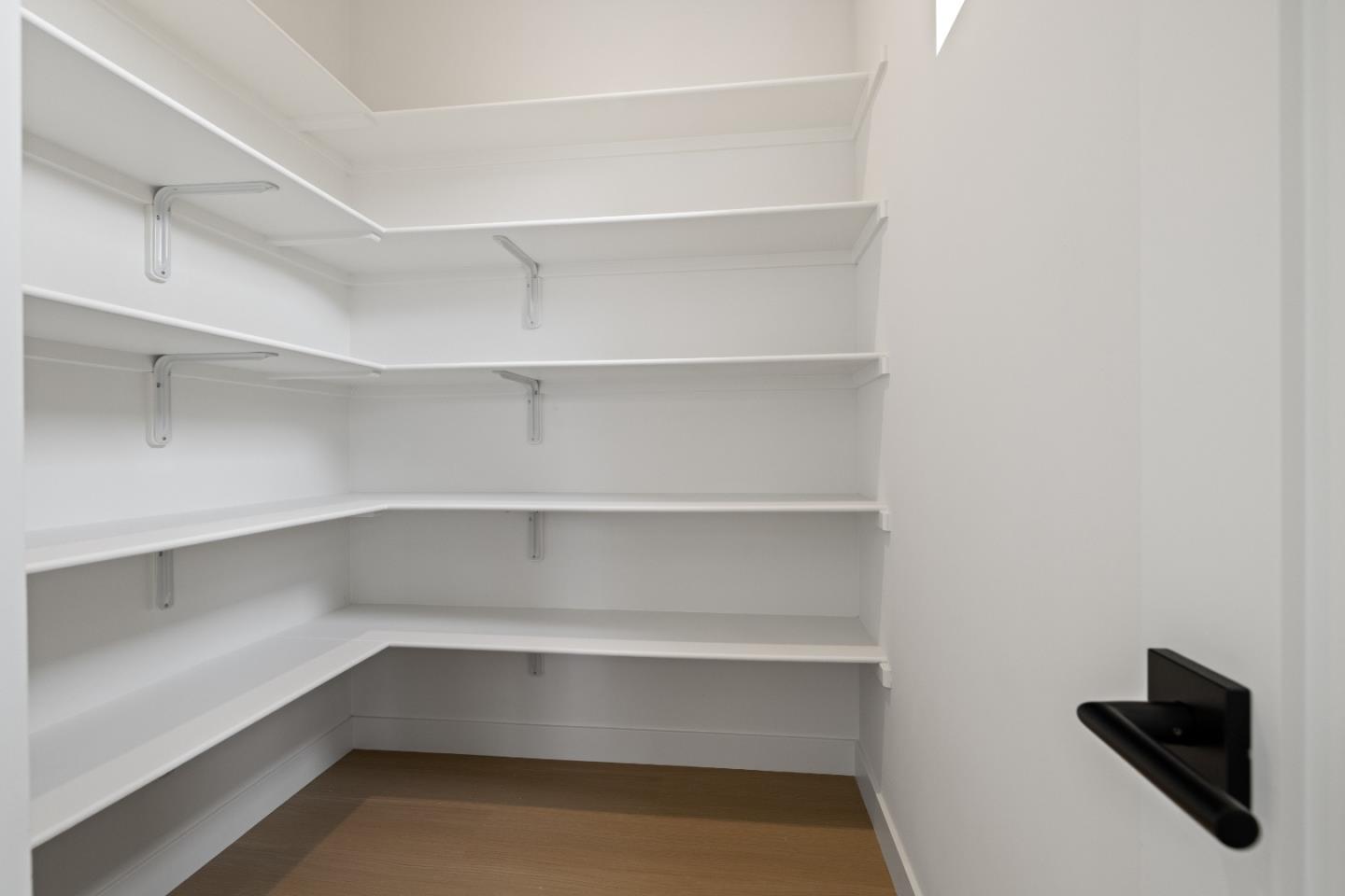 Detail Gallery Image 12 of 25 For 817 Fassler Ave, Pacifica,  CA 94044 - 3 Beds | 2/1 Baths