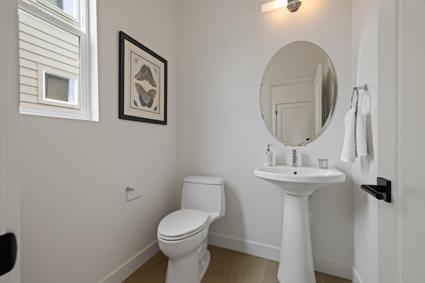 Detail Gallery Image 14 of 25 For 817 Fassler Ave, Pacifica,  CA 94044 - 3 Beds | 2/1 Baths