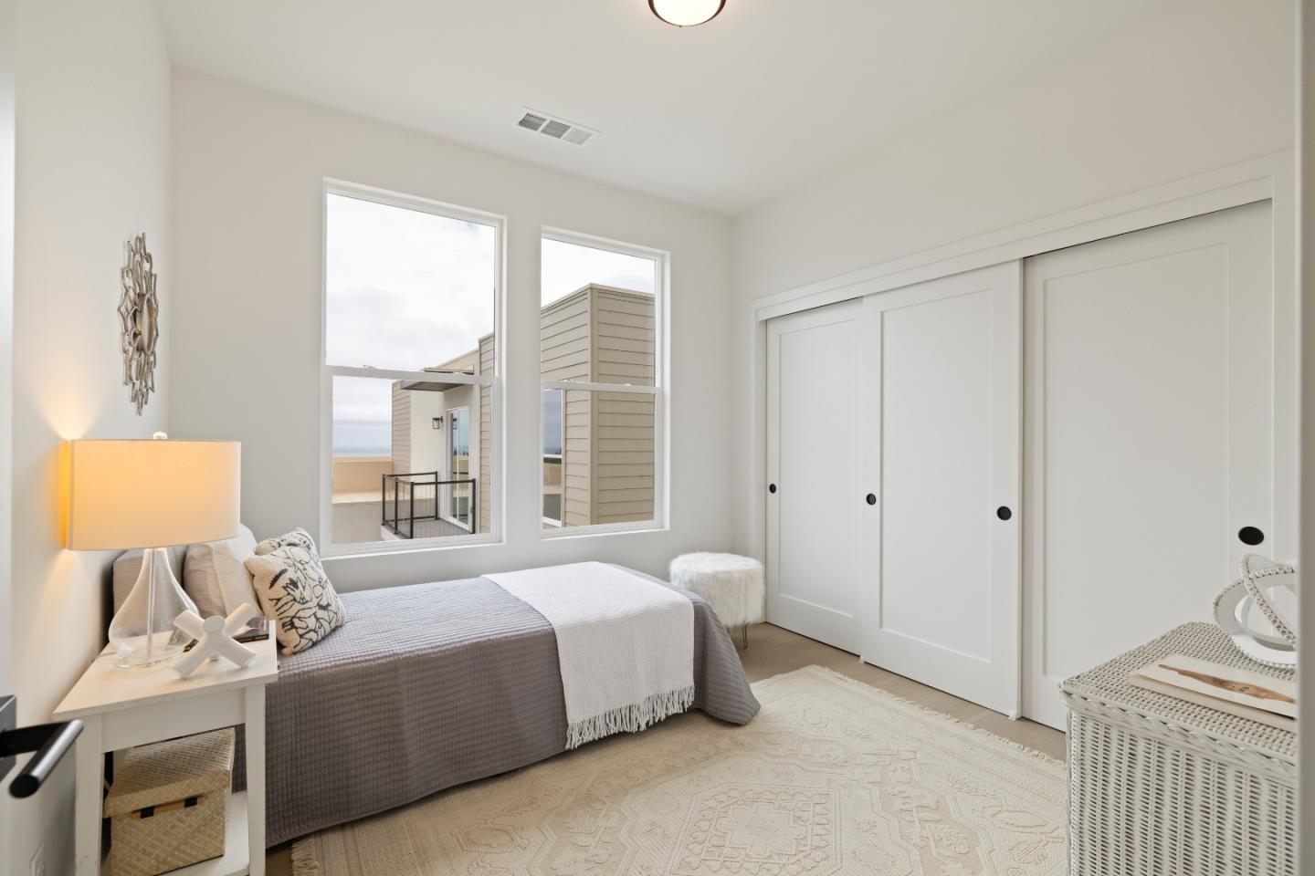 Detail Gallery Image 20 of 25 For 817 Fassler Ave, Pacifica,  CA 94044 - 3 Beds | 2/1 Baths