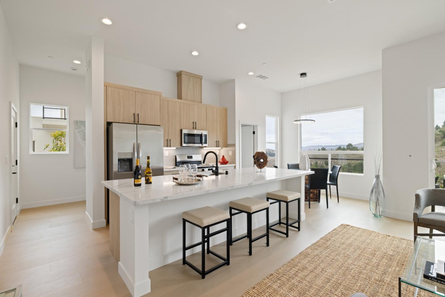 Detail Gallery Image 3 of 25 For 817 Fassler Ave, Pacifica,  CA 94044 - 3 Beds | 2/1 Baths