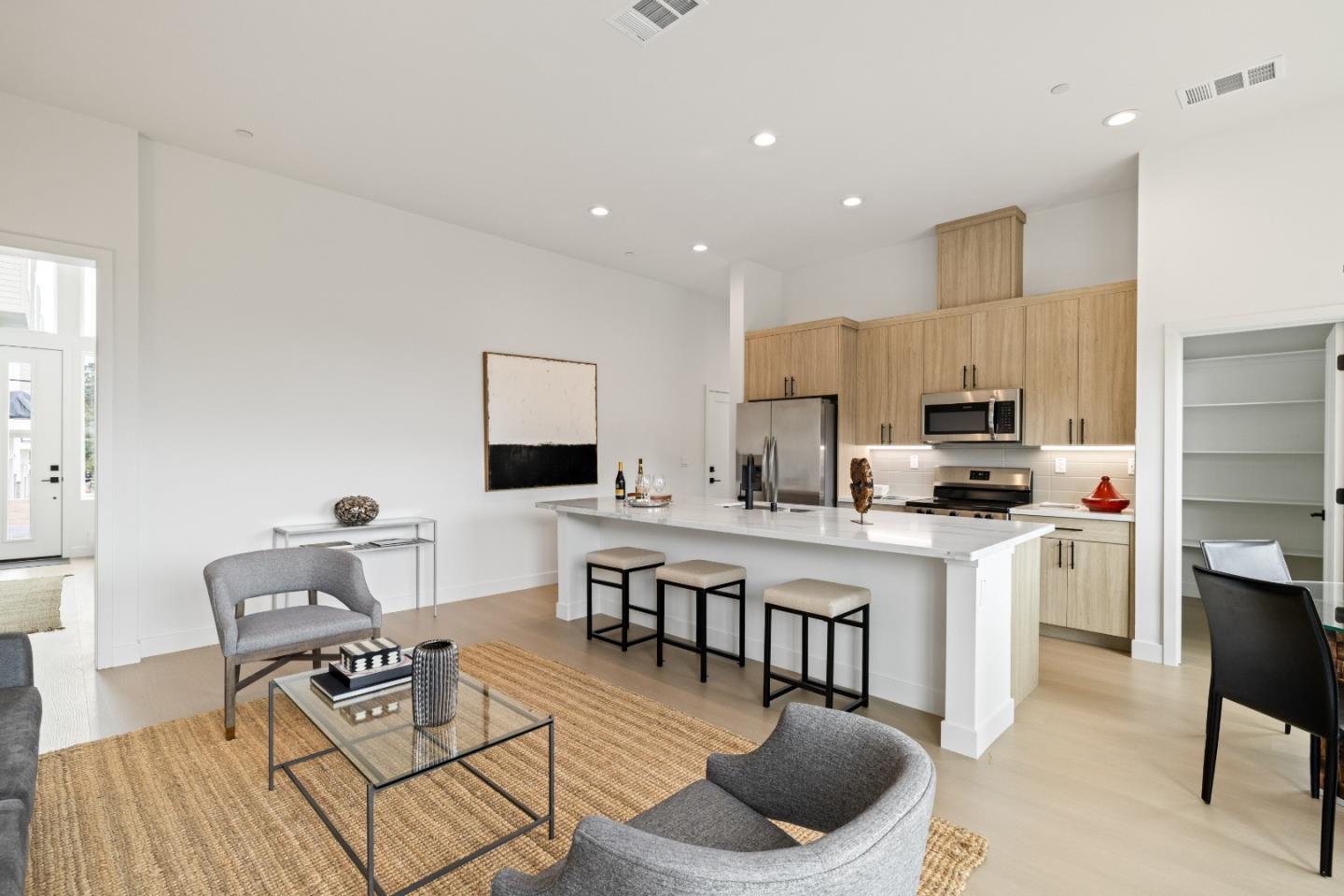 Detail Gallery Image 5 of 25 For 817 Fassler Ave, Pacifica,  CA 94044 - 3 Beds | 2/1 Baths