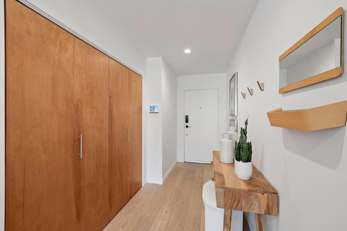 Detail Gallery Image 2 of 27 For 770 Bryant St, Palo Alto,  CA 94301 - 2 Beds | 2 Baths