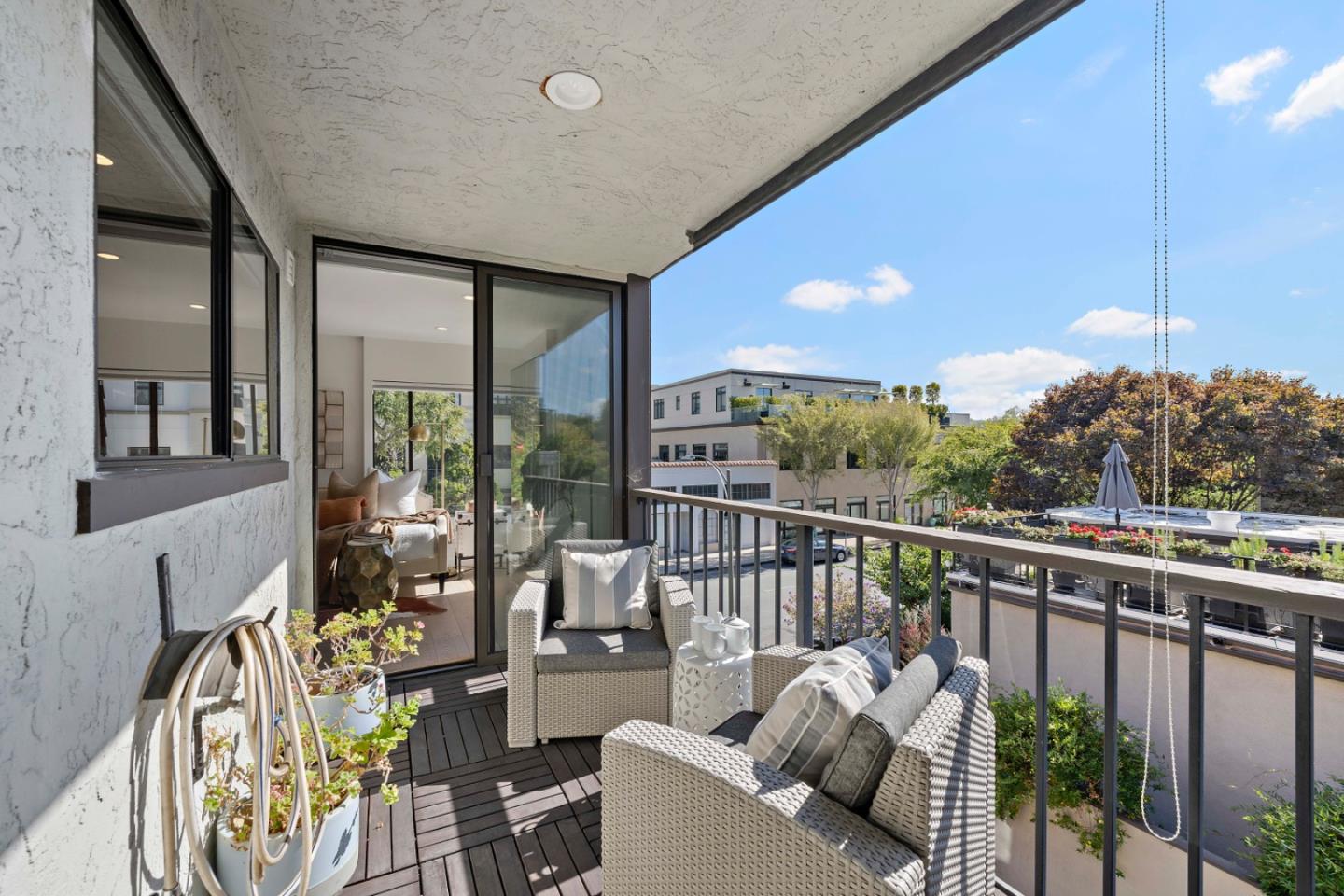 Detail Gallery Image 25 of 27 For 770 Bryant St, Palo Alto,  CA 94301 - 2 Beds | 2 Baths