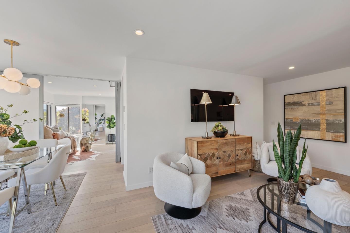 Detail Gallery Image 4 of 27 For 770 Bryant St, Palo Alto,  CA 94301 - 2 Beds | 2 Baths