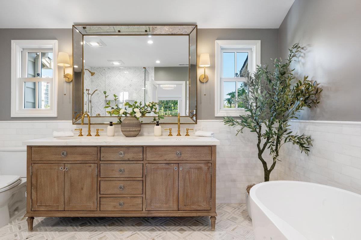 Detail Gallery Image 13 of 29 For 39 El Cerrito Ave, San Mateo,  CA 94402 - 3 Beds | 2/1 Baths