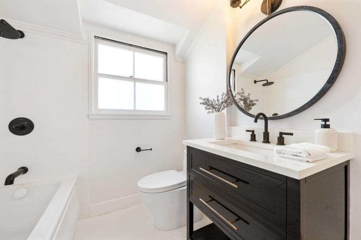 Detail Gallery Image 17 of 29 For 39 El Cerrito Ave, San Mateo,  CA 94402 - 3 Beds | 2/1 Baths