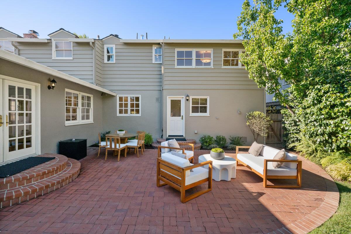 Detail Gallery Image 22 of 29 For 39 El Cerrito Ave, San Mateo,  CA 94402 - 3 Beds | 2/1 Baths