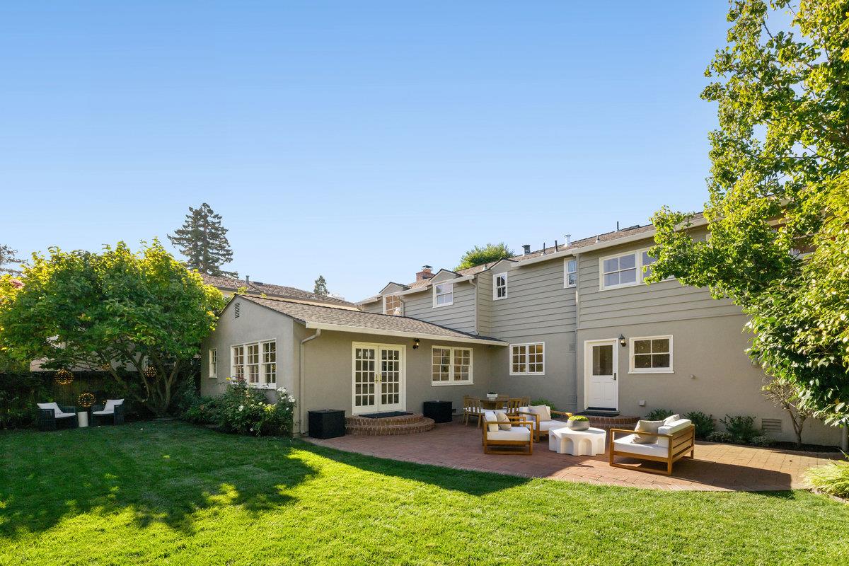 Detail Gallery Image 23 of 29 For 39 El Cerrito Ave, San Mateo,  CA 94402 - 3 Beds | 2/1 Baths