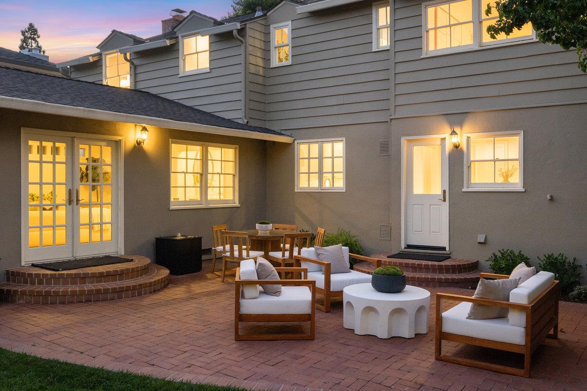 Detail Gallery Image 25 of 29 For 39 El Cerrito Ave, San Mateo,  CA 94402 - 3 Beds | 2/1 Baths