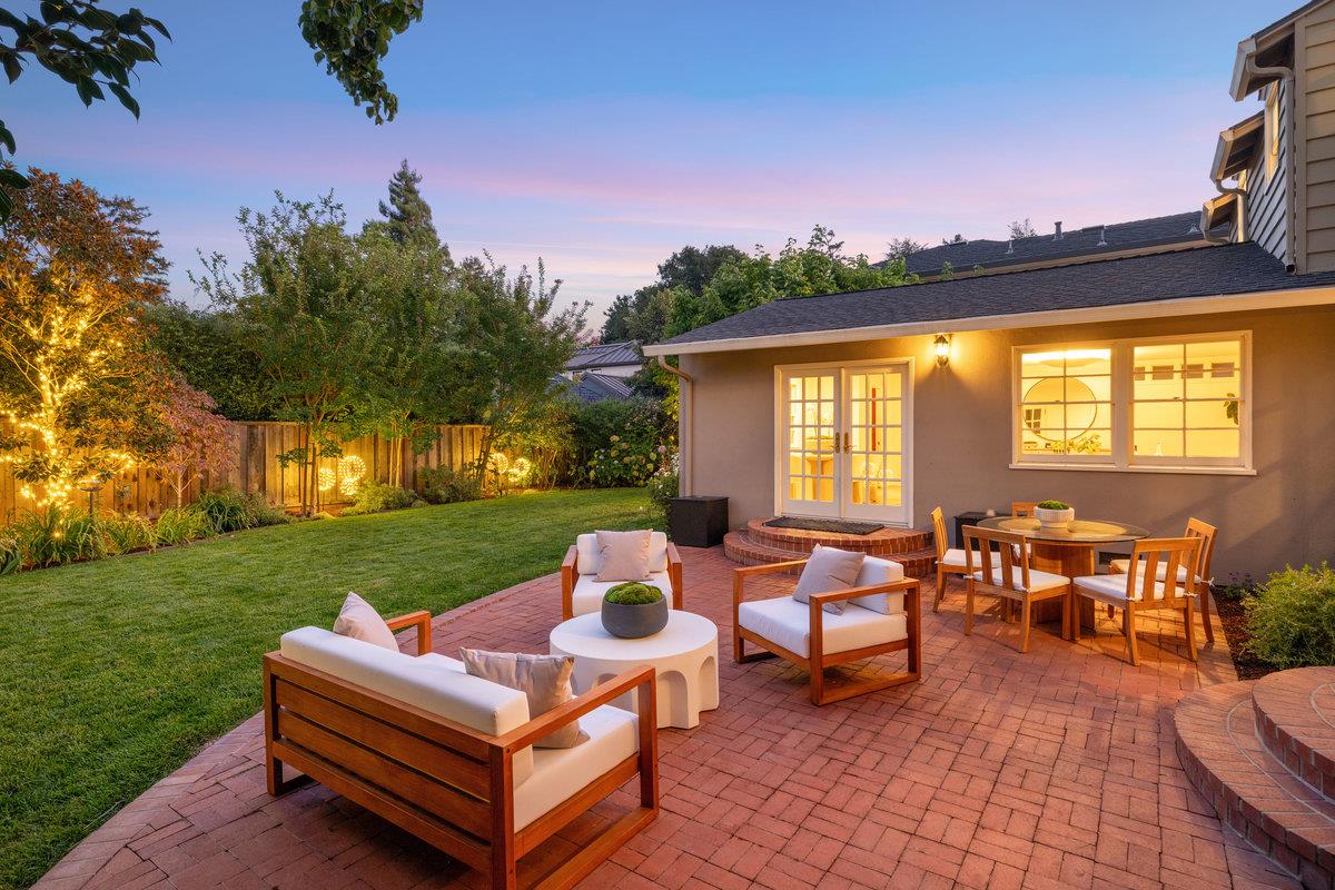 Detail Gallery Image 27 of 29 For 39 El Cerrito Ave, San Mateo,  CA 94402 - 3 Beds | 2/1 Baths