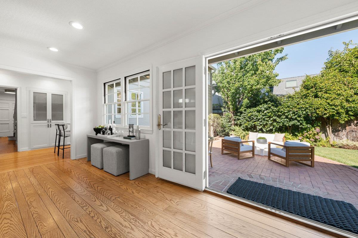 Detail Gallery Image 7 of 29 For 39 El Cerrito Ave, San Mateo,  CA 94402 - 3 Beds | 2/1 Baths