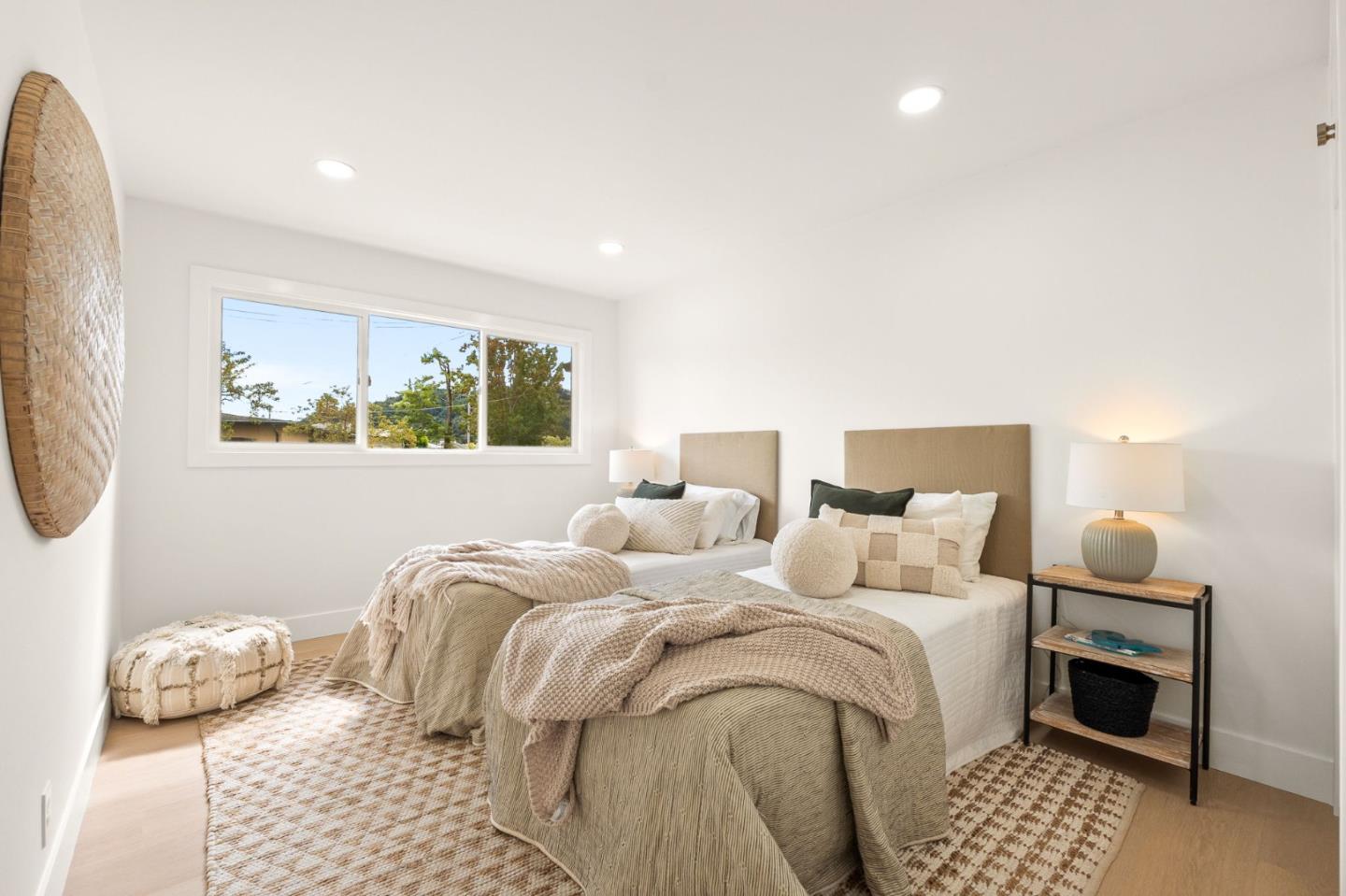 Detail Gallery Image 25 of 42 For 26 Council Crest Dr, Corte Madera,  CA 94925 - 3 Beds | 2 Baths