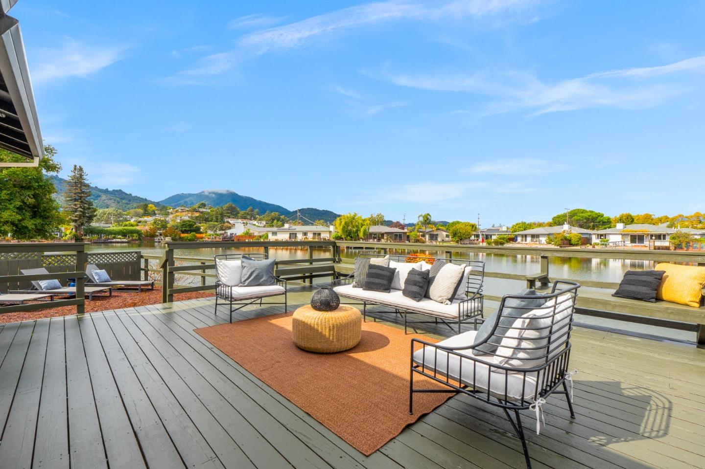 Detail Gallery Image 27 of 42 For 26 Council Crest Dr, Corte Madera,  CA 94925 - 3 Beds | 2 Baths