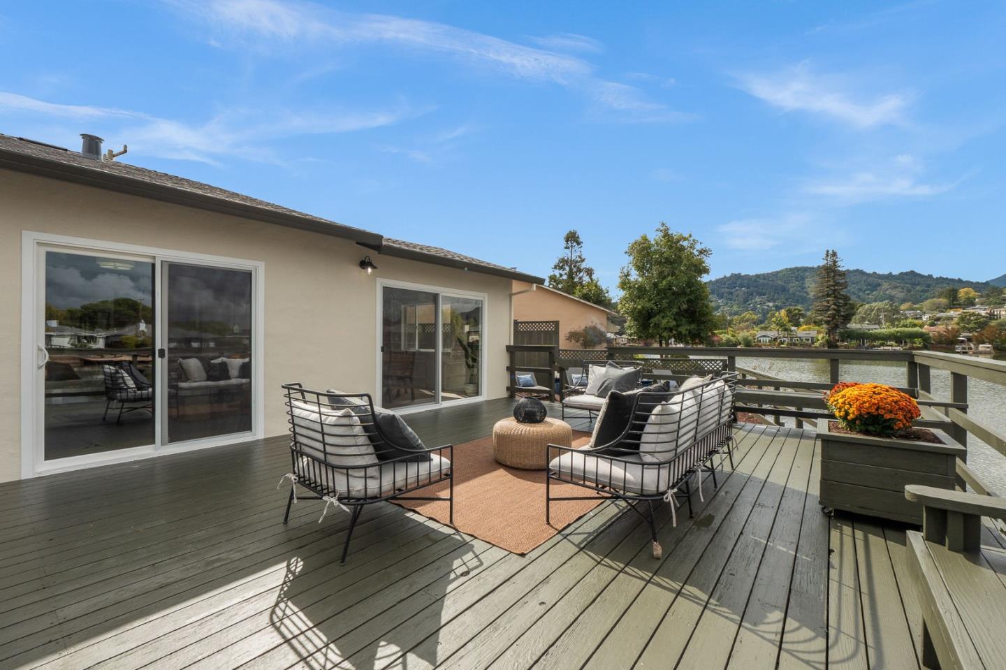 Detail Gallery Image 29 of 42 For 26 Council Crest Dr, Corte Madera,  CA 94925 - 3 Beds | 2 Baths