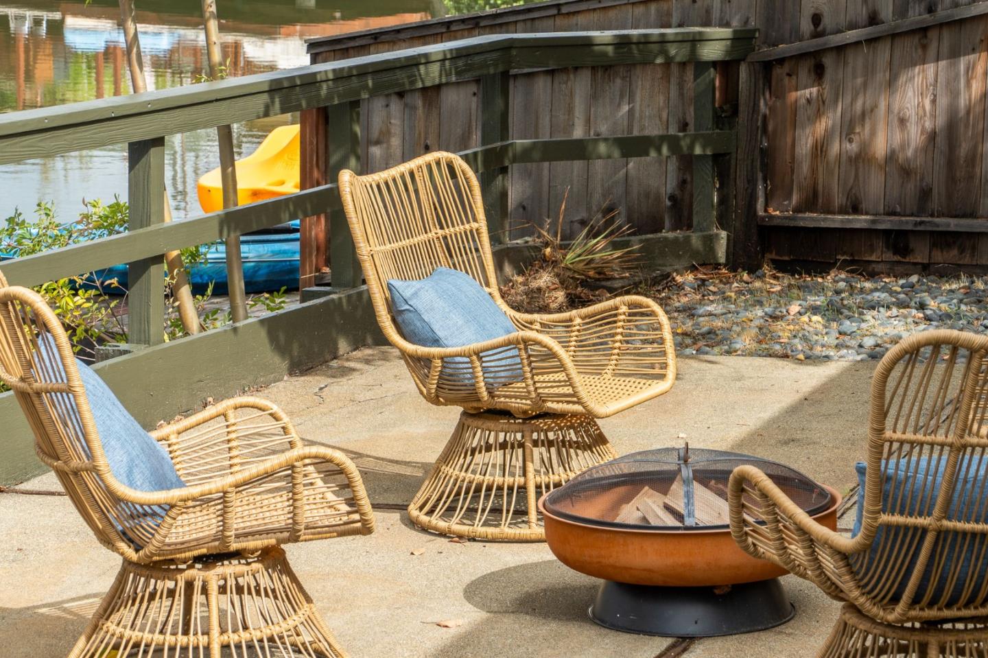 Detail Gallery Image 33 of 42 For 26 Council Crest Dr, Corte Madera,  CA 94925 - 3 Beds | 2 Baths