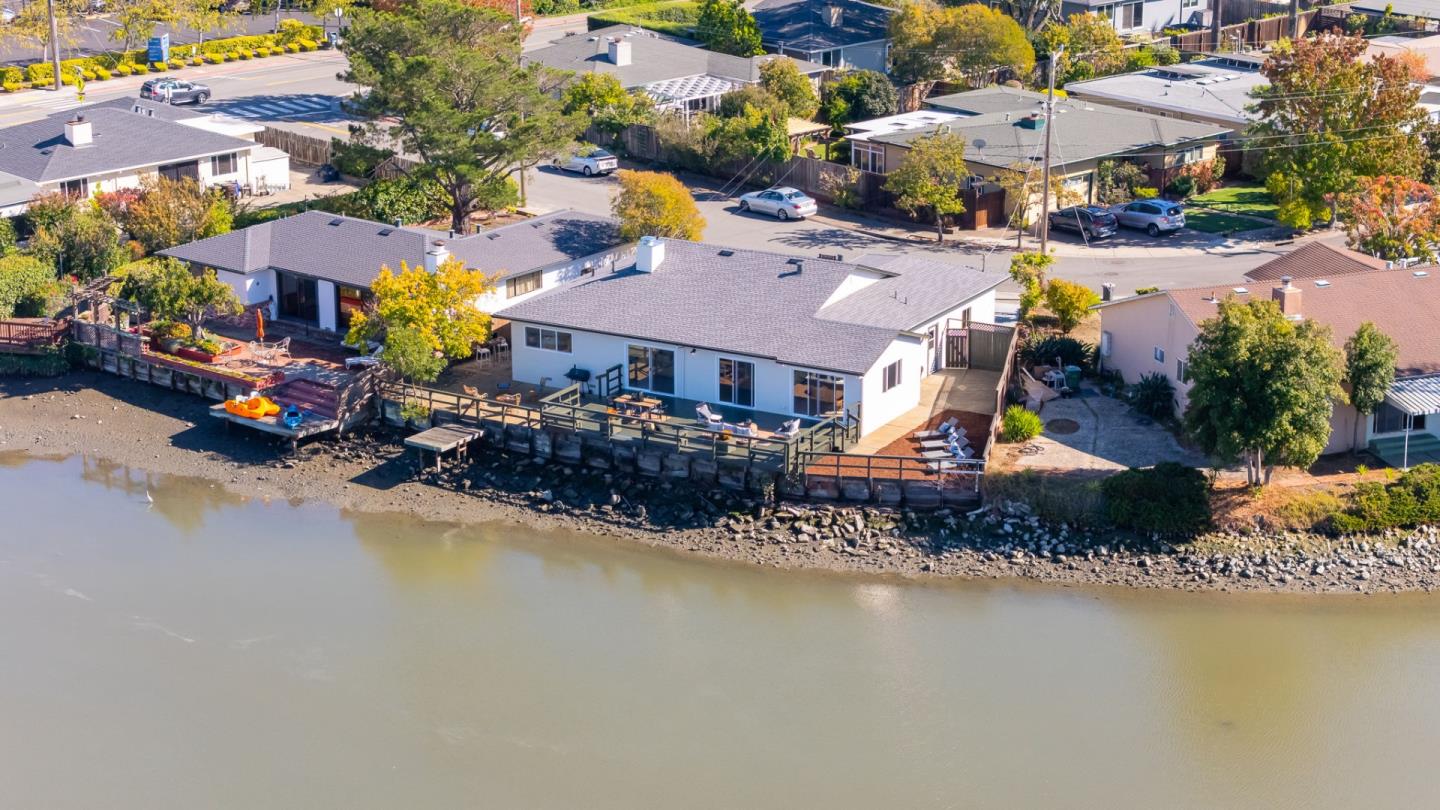 Detail Gallery Image 40 of 42 For 26 Council Crest Dr, Corte Madera,  CA 94925 - 3 Beds | 2 Baths