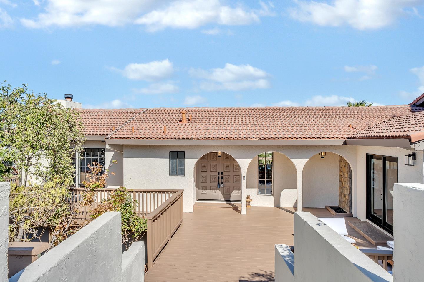 Detail Gallery Image 2 of 40 For 7 Chestnut St, San Carlos,  CA 94070 - 4 Beds | 3/1 Baths