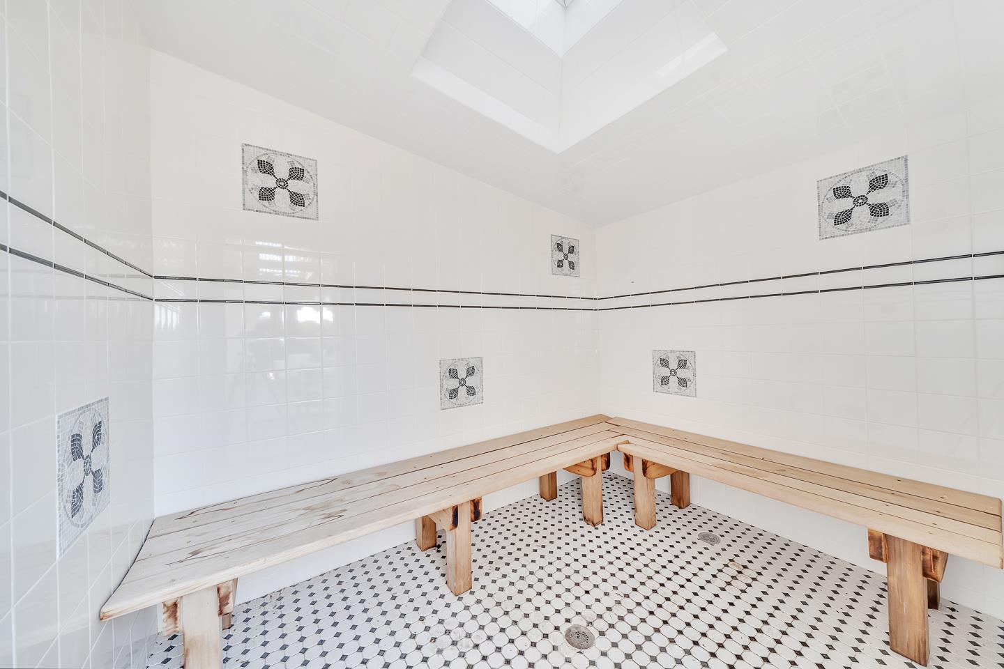 Detail Gallery Image 29 of 40 For 7 Chestnut St, San Carlos,  CA 94070 - 4 Beds | 3/1 Baths